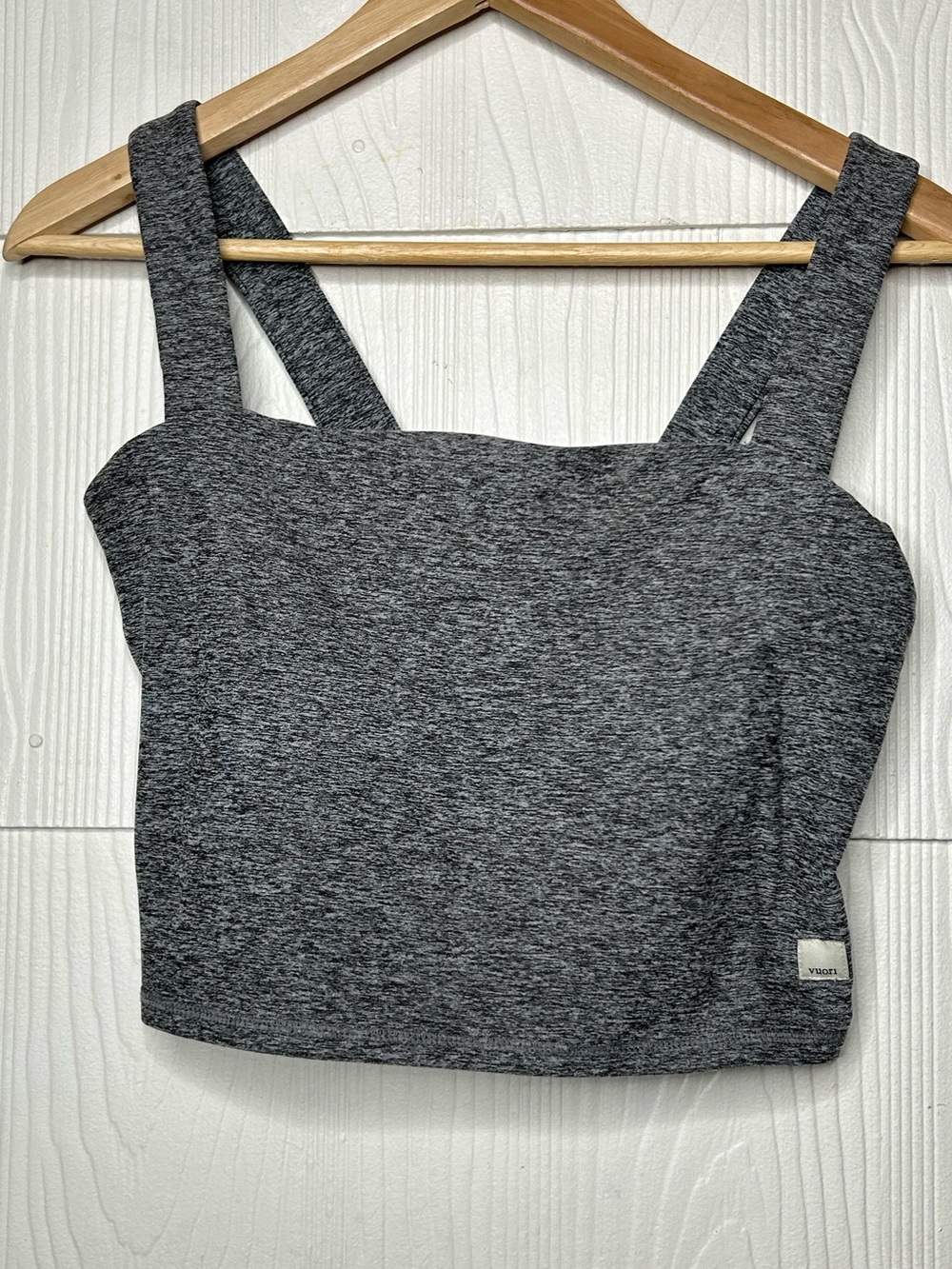 Vuori Heather Charcoal Cropped Tank Top
